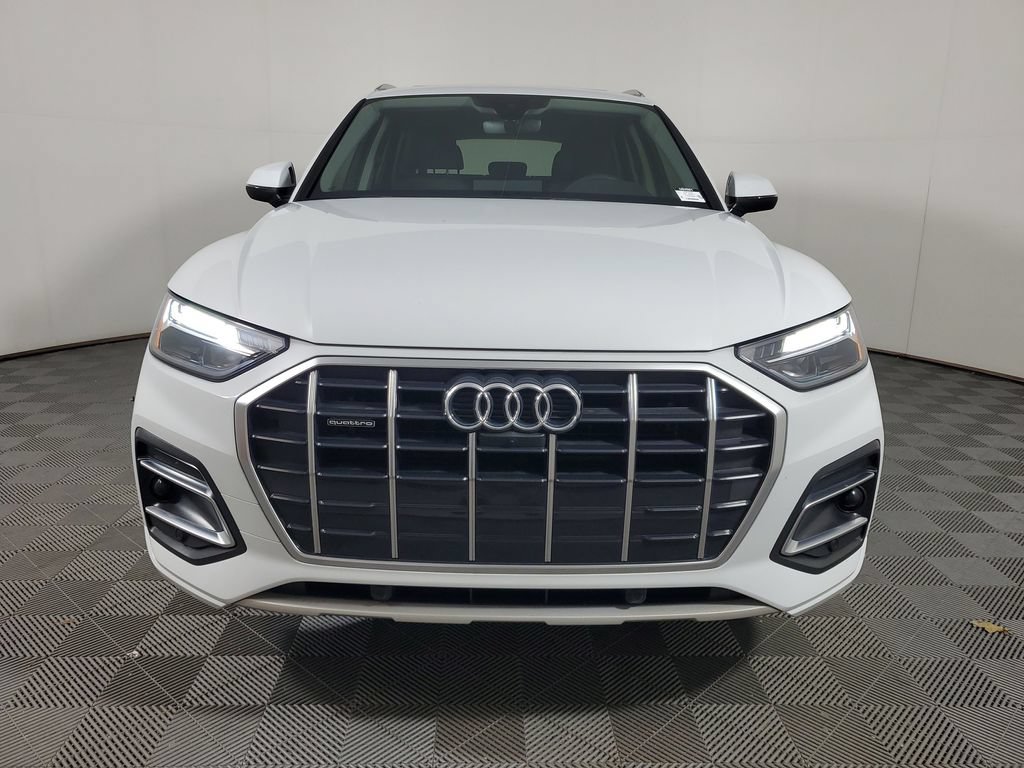 Used 2023 Audi Q5 2.0T Premium Plus w/ Premium Plus Package AWD/4WD image 2