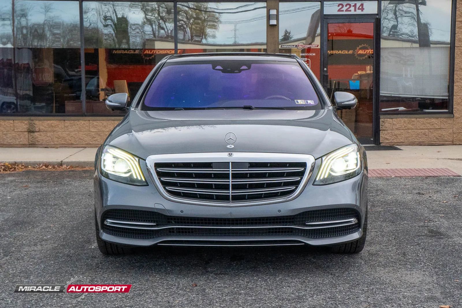 Used 2018 Mercedes-Benz S 560 S 560 4MATIC Sedan 4D image 2