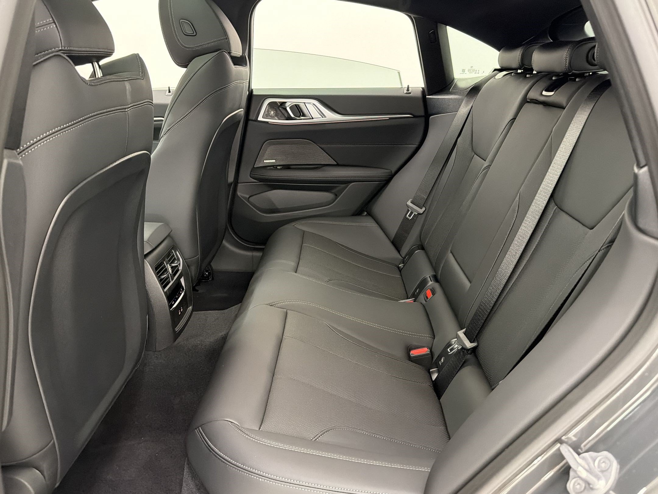 New 2026 BMW 440i xDrive w/ Premium Package AWD/4WD image 23