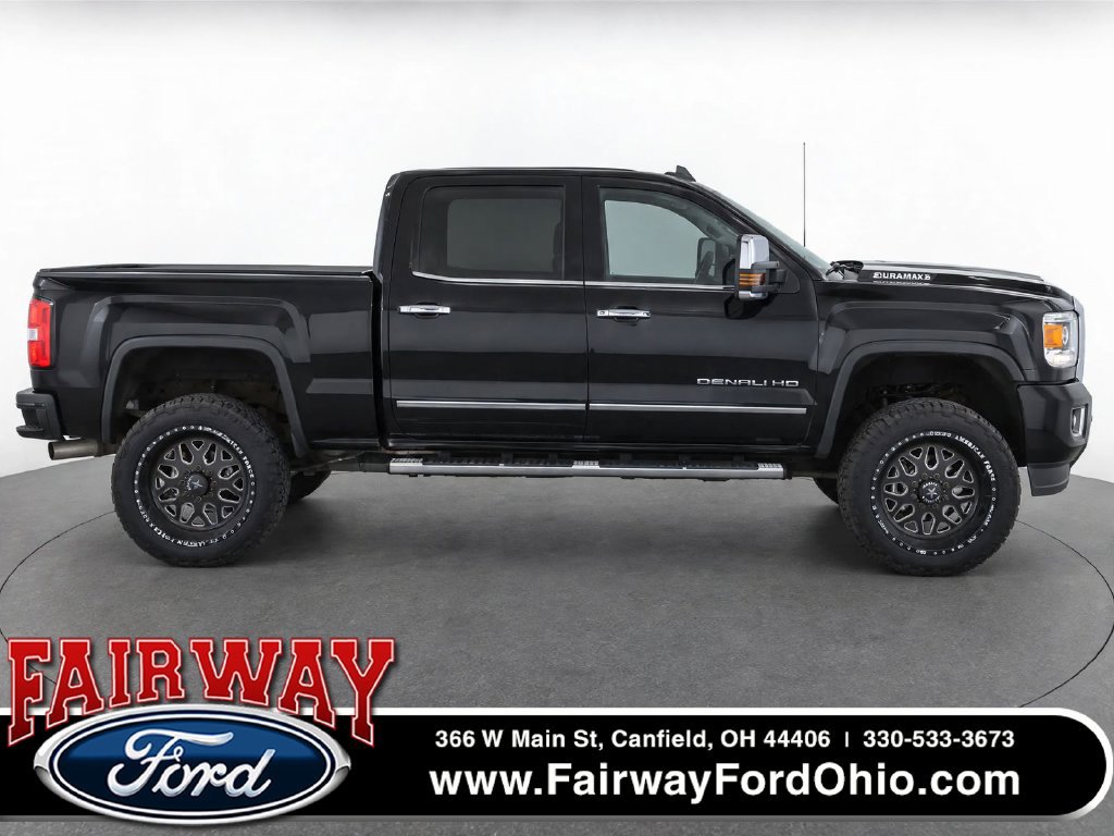 Used 2017 GMC Sierra 2500 Denali w/ Duramax Plus Package AWD/4WD image 1