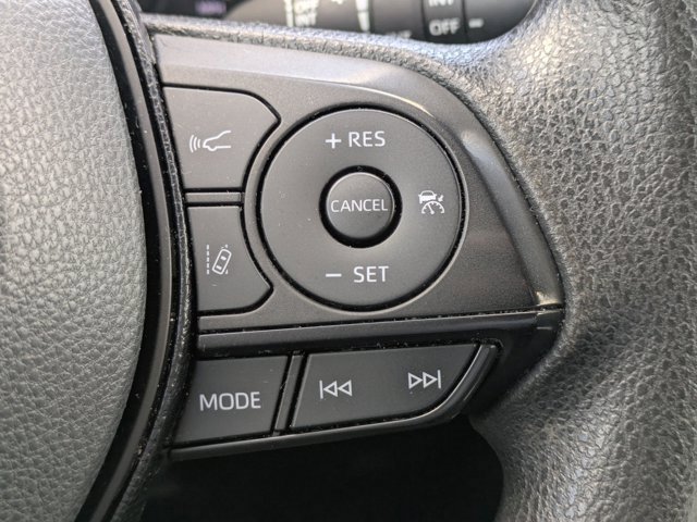 Used 2022 Toyota RAV4 XLE image 31