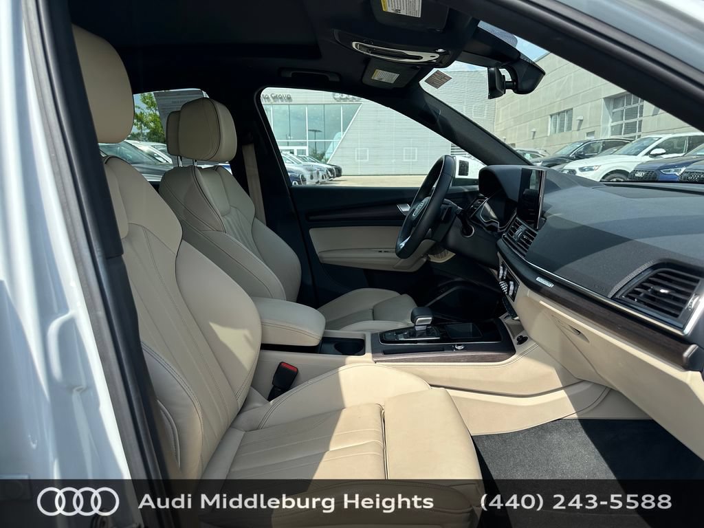 Used 2023 Audi Q5 2.0T Premium Plus w/ Premium Plus Package AWD/4WD image 17