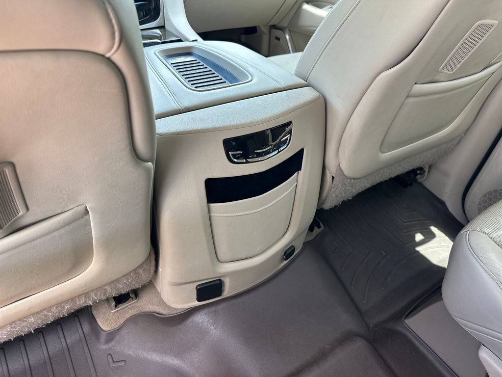 Used 2020 Cadillac Escalade ESV Luxury RWD image 33
