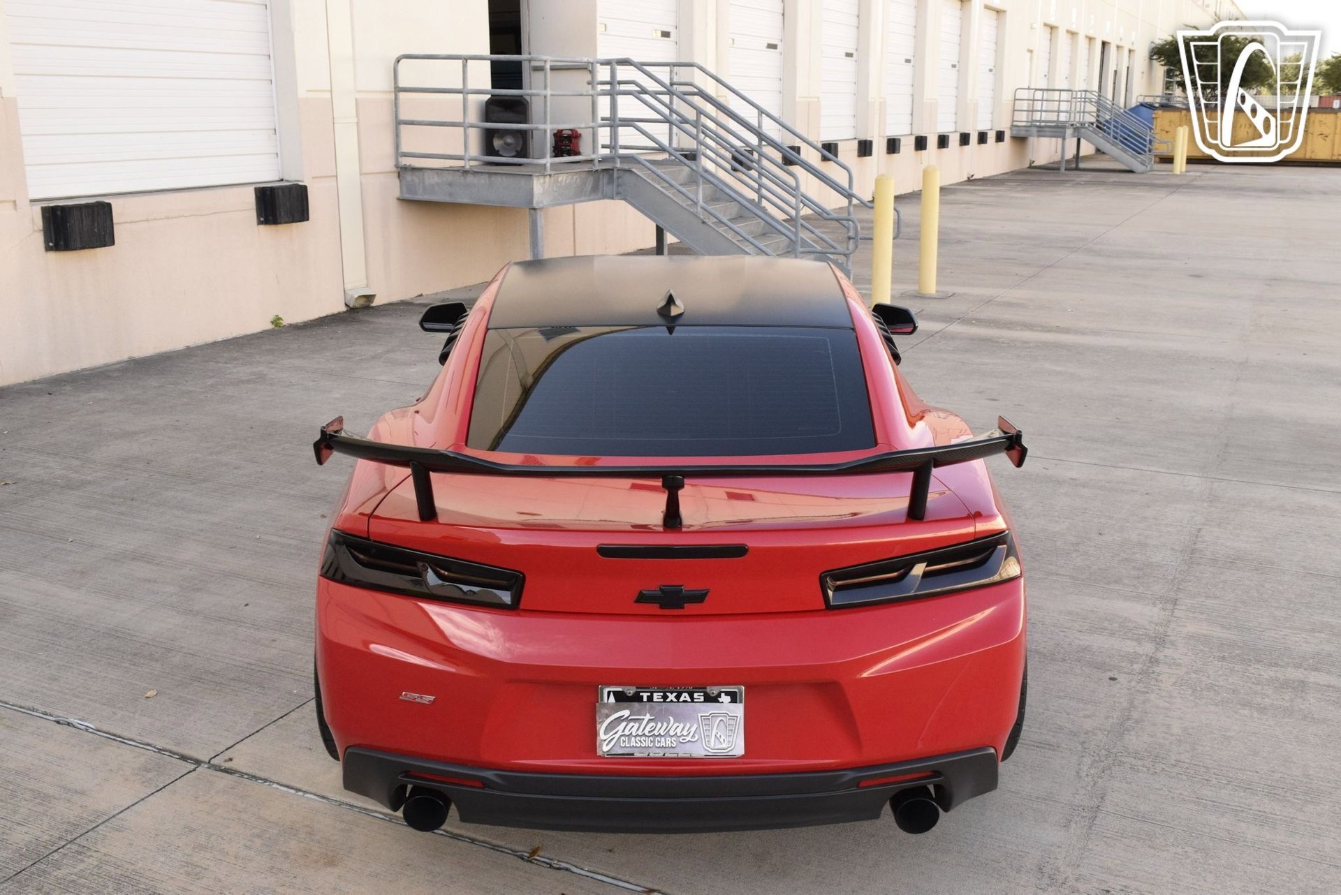 Used 2016 Chevrolet Camaro SS RWD image 9