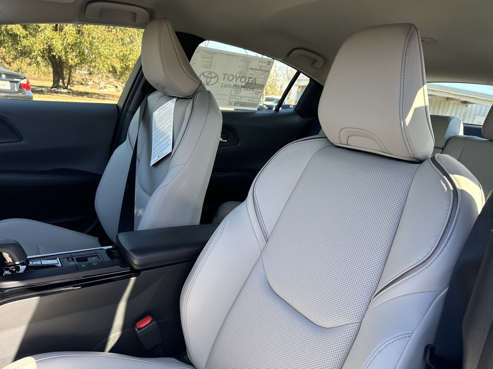 New 2024 Toyota Prius XLE FWD image 14