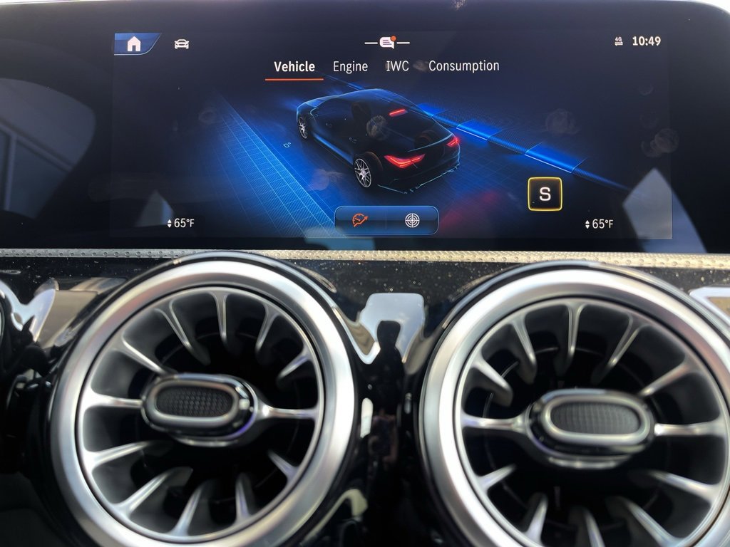 Used 2025 Mercedes-Benz CLA 35 AMG 4MATIC image 38