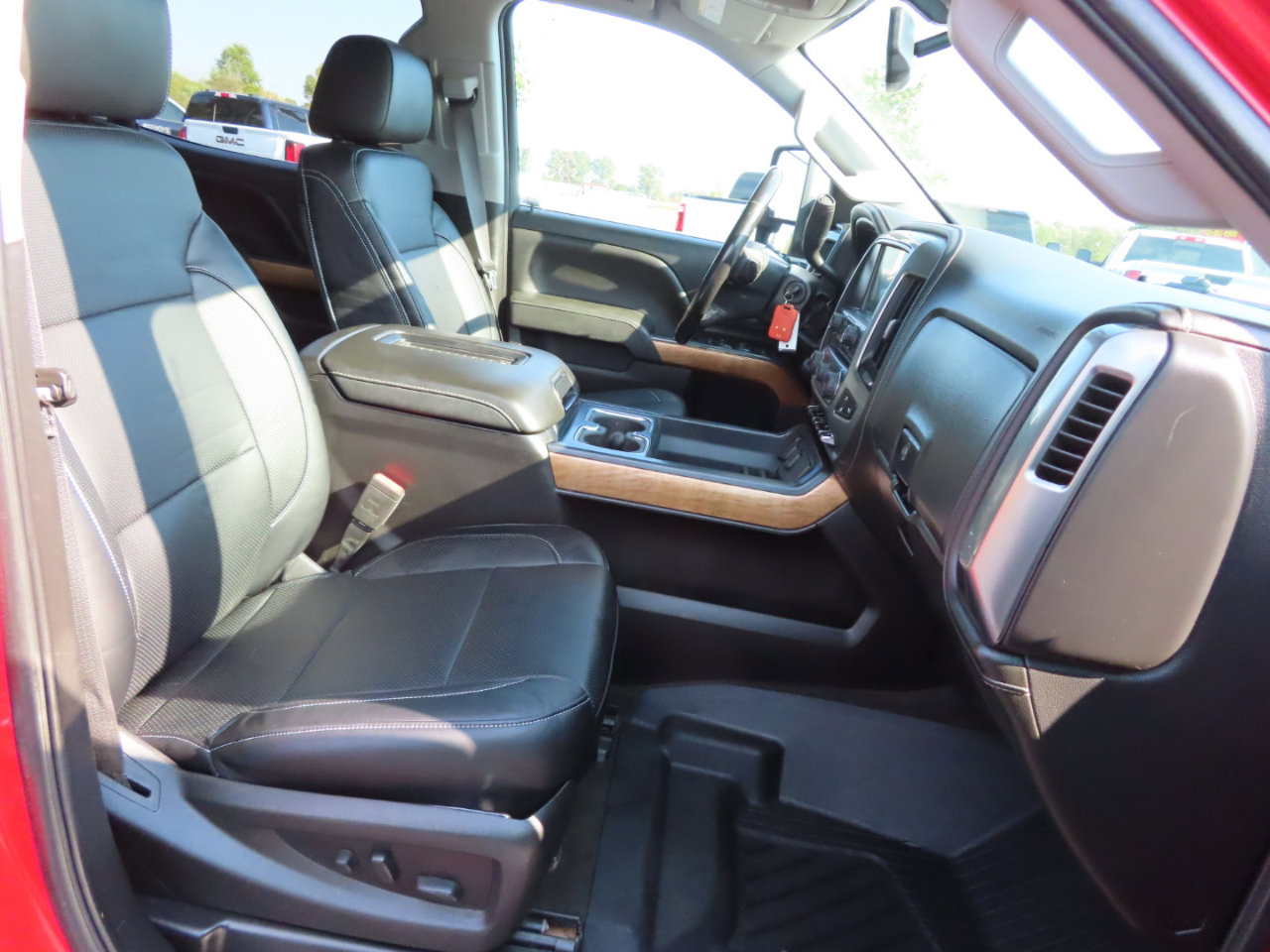 Used 2018 Chevrolet Silverado 2500 LTZ w/ Duramax Plus Package image 47