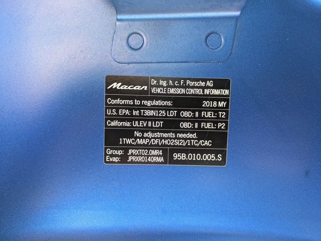 Used 2018 Porsche Macan AWD/4WD image 26