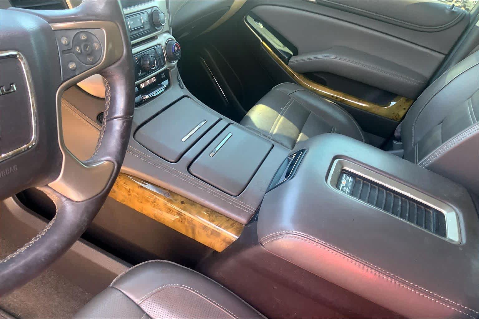 Used 2017 GMC Yukon XL Denali w/ Open Road Package AWD/4WD image 16
