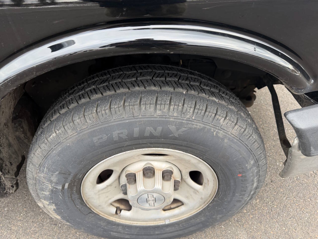 Used 2016 Chevrolet Express 2500 RWD image 23