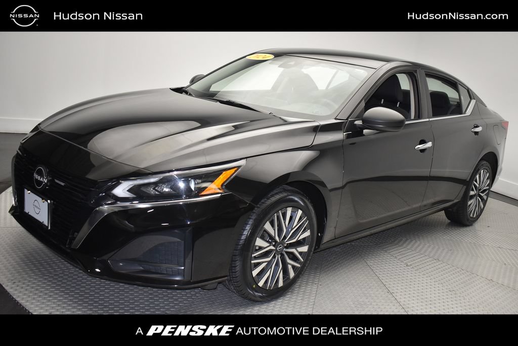 Used 2024 Nissan Altima 2.5 SV AWD/4WD image 1