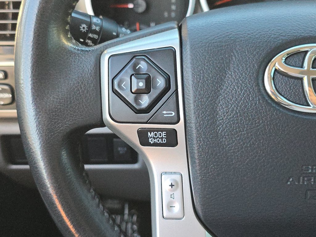 Used 2014 Toyota Sequoia SR5 AWD/4WD image 24