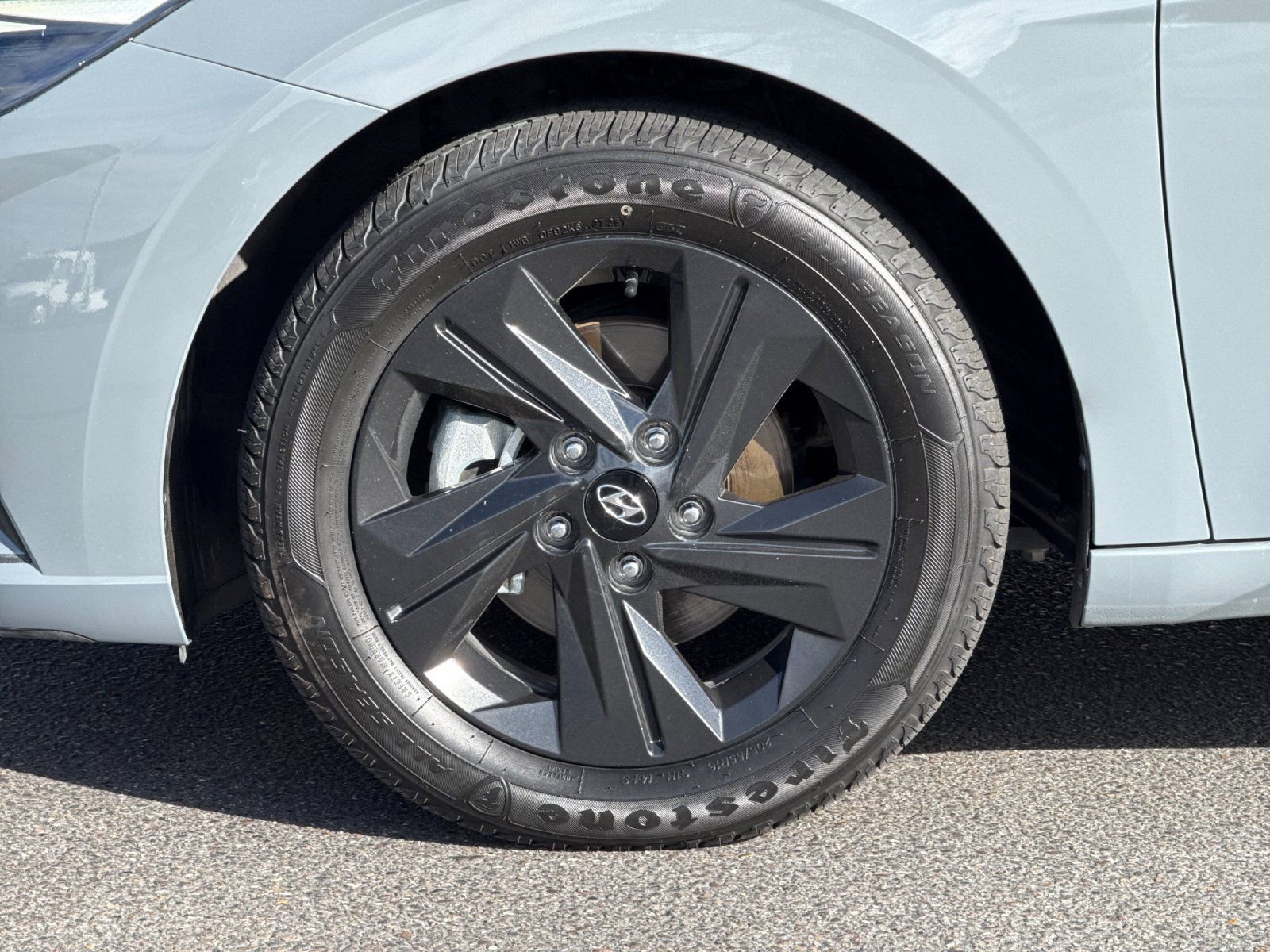 Used 2022 Hyundai Elantra Blue image 29