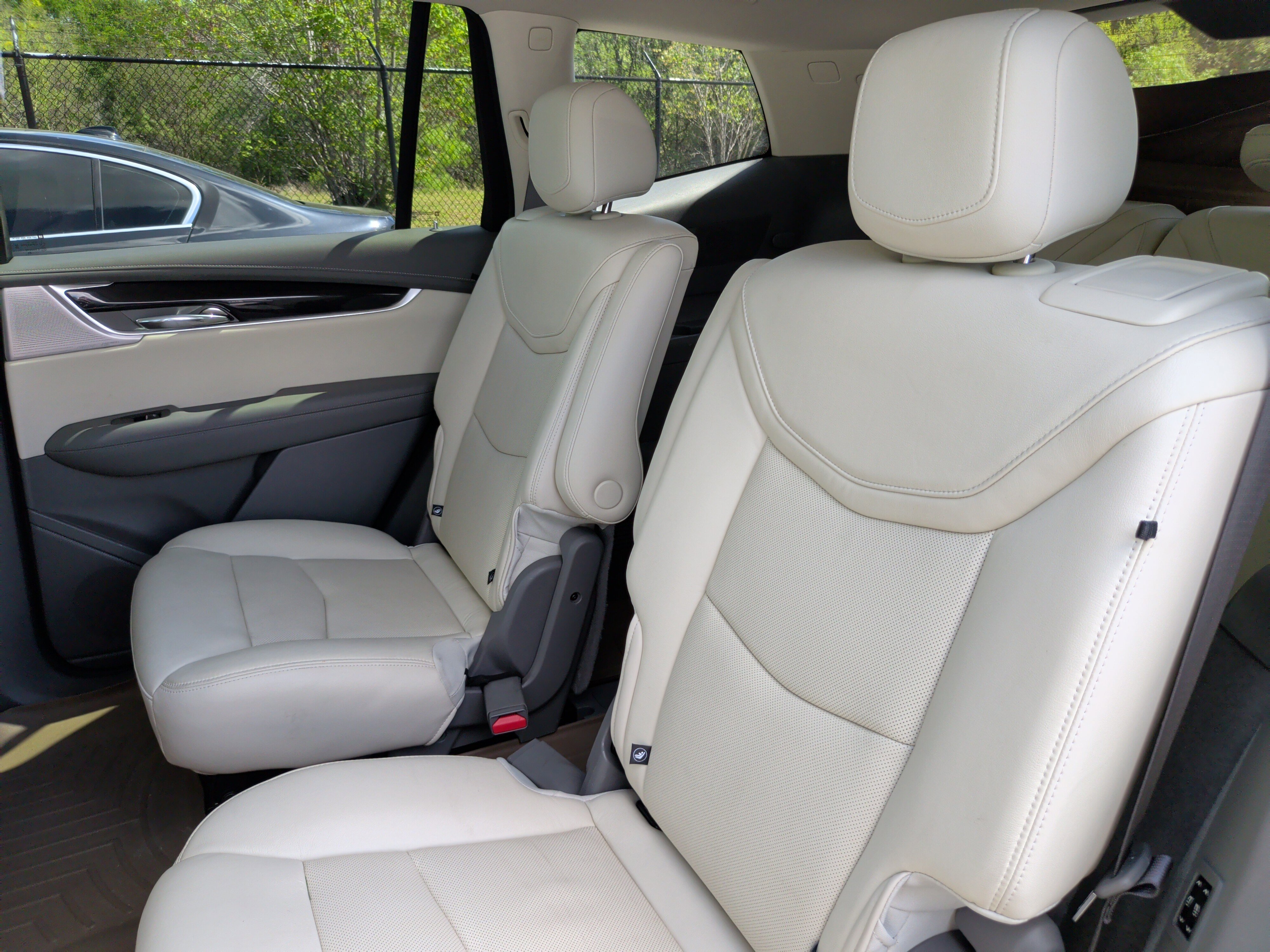 Used 2020 Cadillac XT6 Premium Luxury FWD image 38