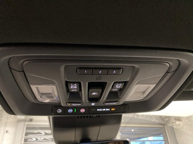 New 2026 Chevrolet Silverado 1500 ZR2 image 17