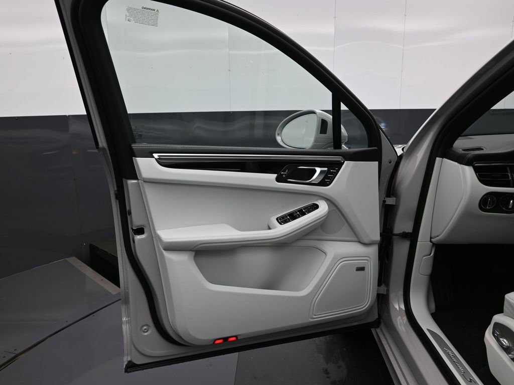 New 2026 Porsche Macan S AWD/4WD image 8