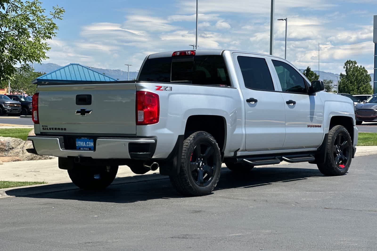 Used 2018 Chevrolet Silverado 1500 LTZ Z71 w/ Redline Edition AWD/4WD image 2