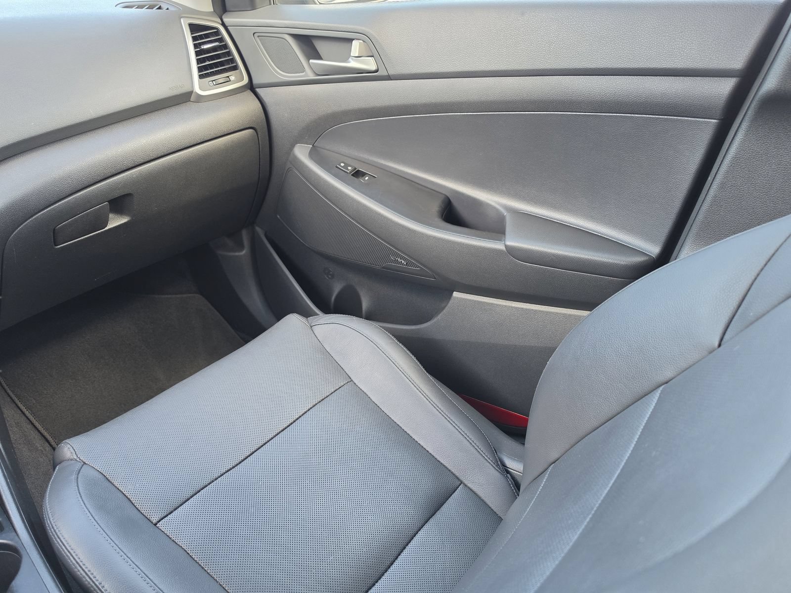 Used 2018 Hyundai Tucson SEL Plus FWD image 18
