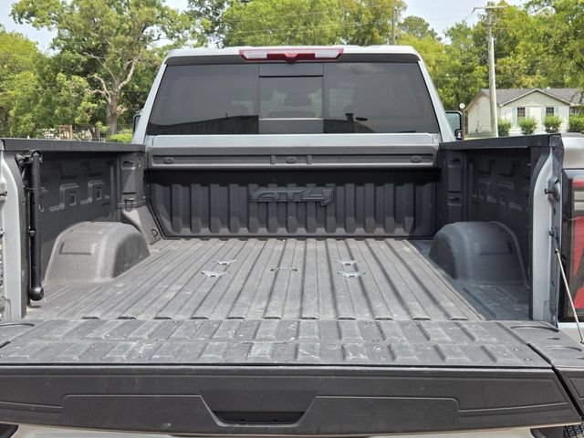 Used 2024 GMC Sierra 2500 AT4 w/ AT4 Preferred Package AWD/4WD image 9