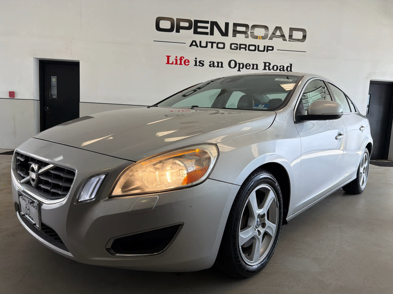 Used 2012 Volvo S60 T5 image 2
