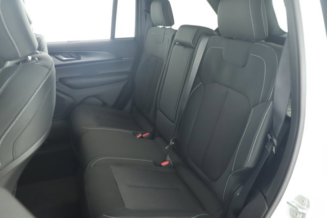 New 2025 Jeep Grand Cherokee Laredo RWD image 22