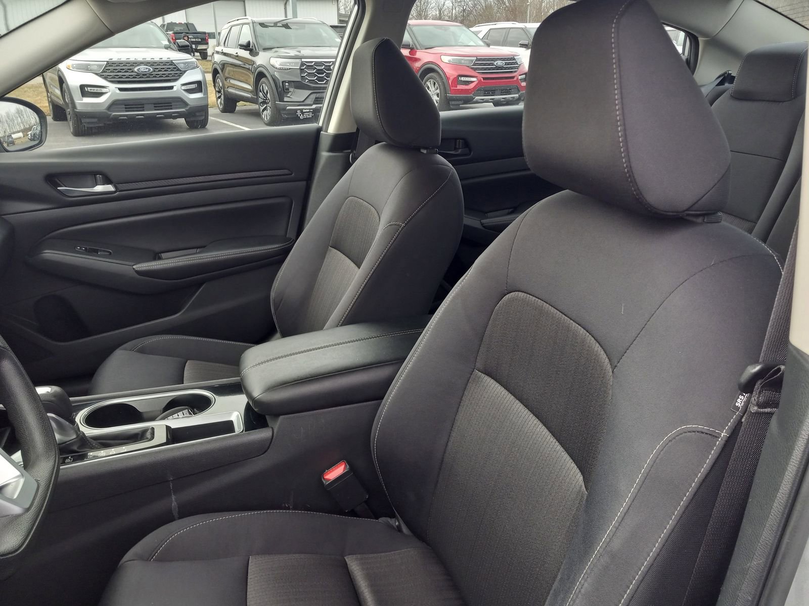 Used 2024 Nissan Altima 2.5 SV FWD image 12