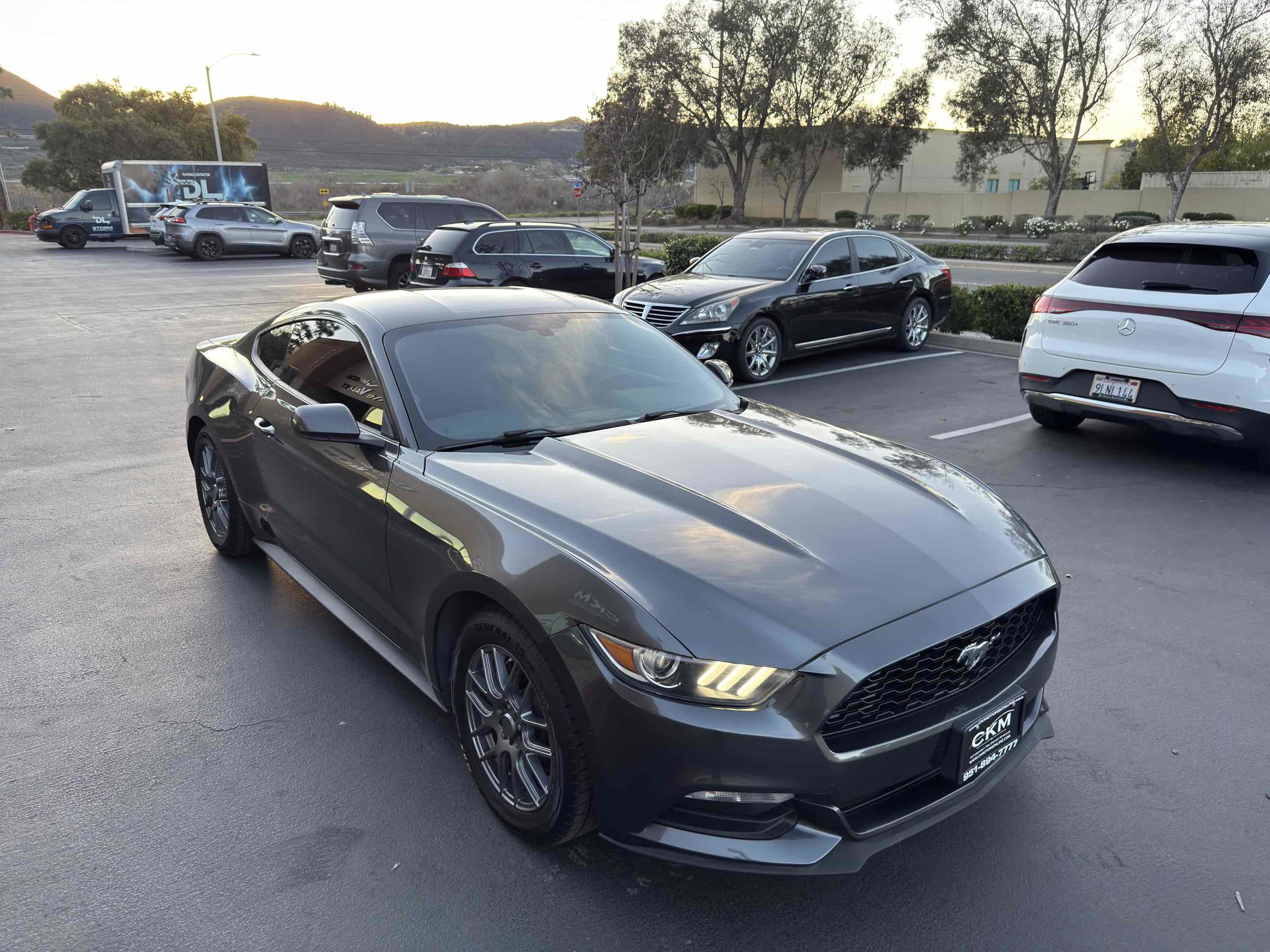 Used 2017 Ford Mustang Coupe RWD image 8