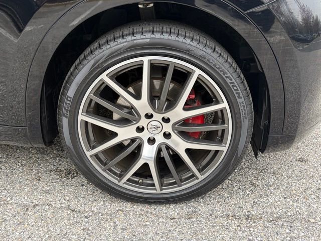 Used 2022 Maserati Levante GT image 12