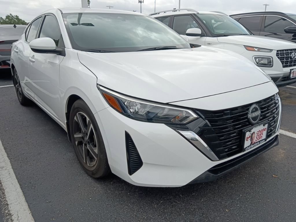 Used 2024 Nissan Sentra SV image 2
