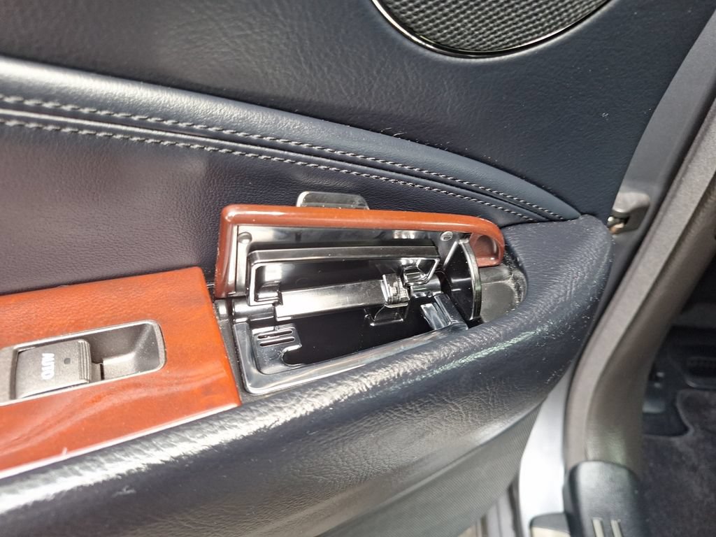 Used 2012 Lexus LS 460 w/ Luxury Value Edition RWD image 21