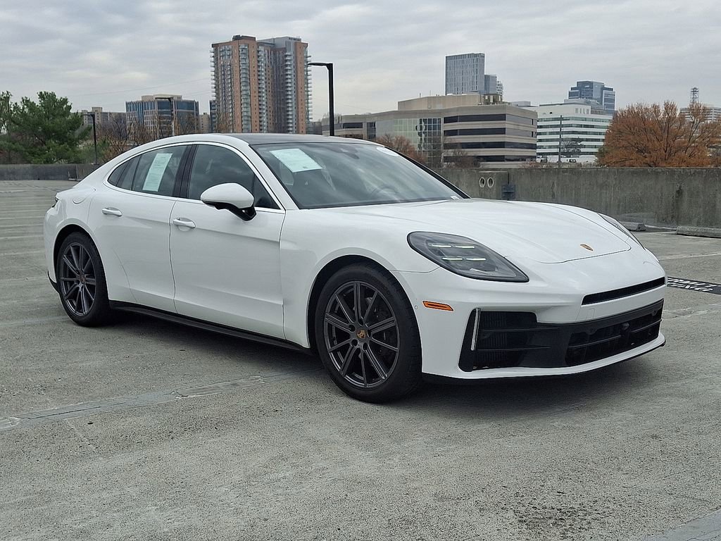 Used 2024 Porsche Panamera image 7