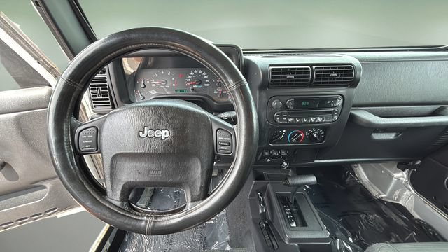 Used 2006 Jeep Wrangler Unlimited AWD/4WD image 11