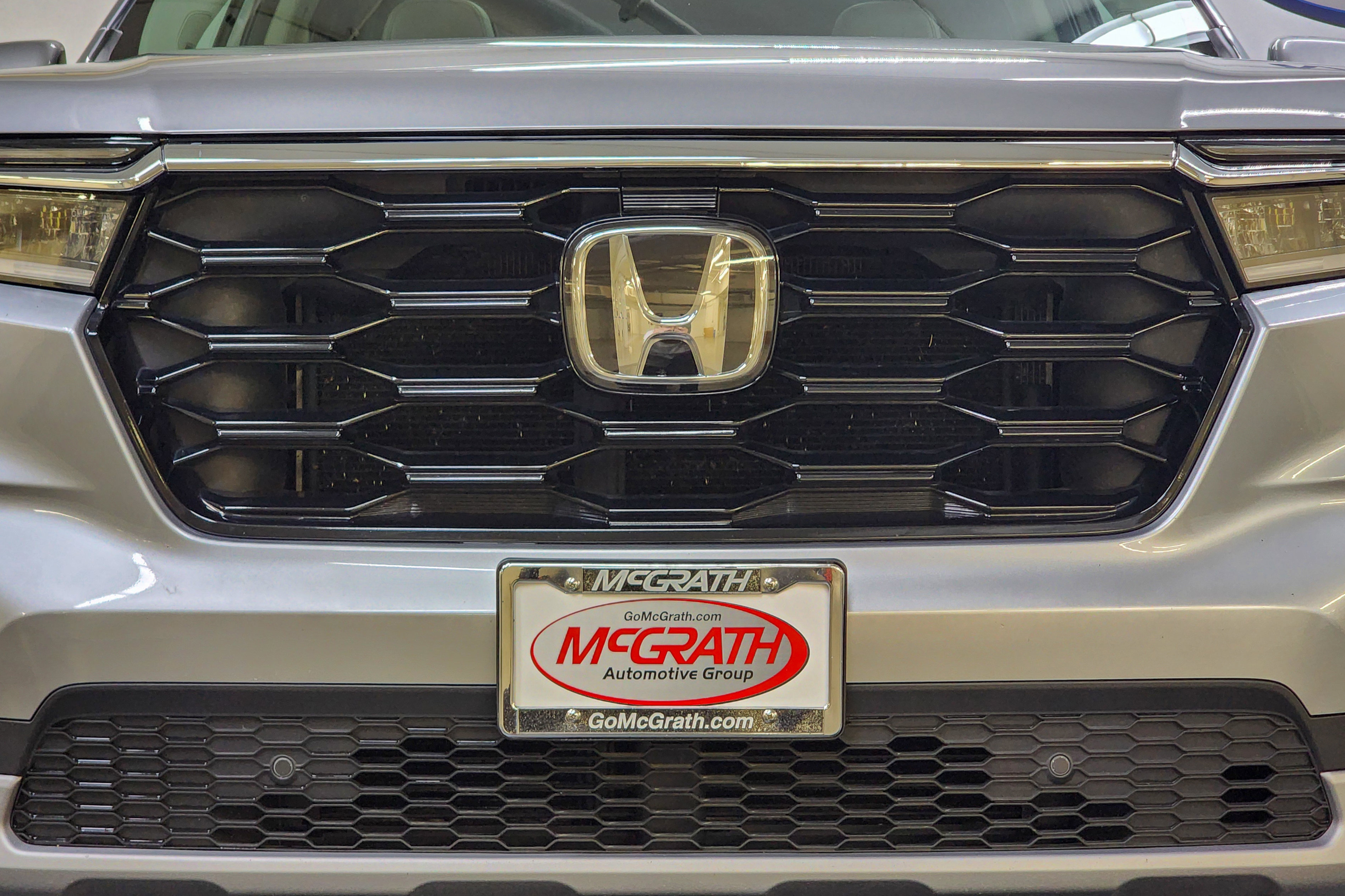 Used 2024 Honda Pilot Touring image 14