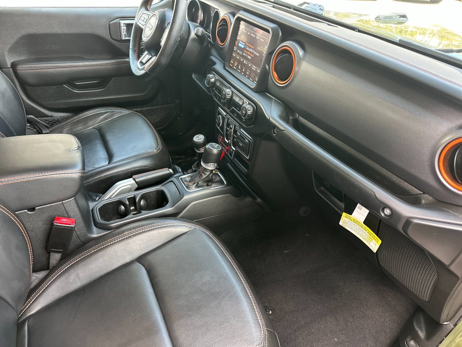 Used 2022 Jeep Gladiator Mojave AWD/4WD image 18