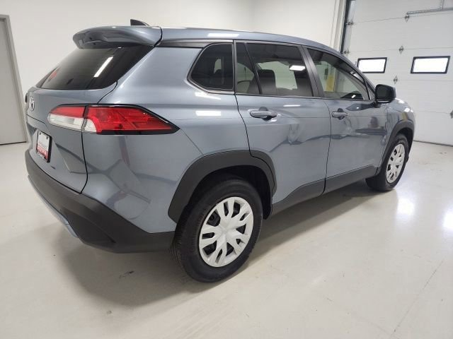 Used 2024 Toyota Corolla Cross L image 11