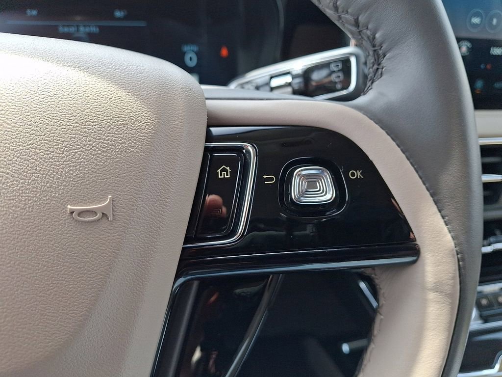 Certified 2023 Lincoln Corsair Reserve image 23