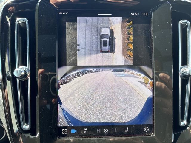 Used 2025 Volvo XC40 B5 Plus AWD/4WD image 25