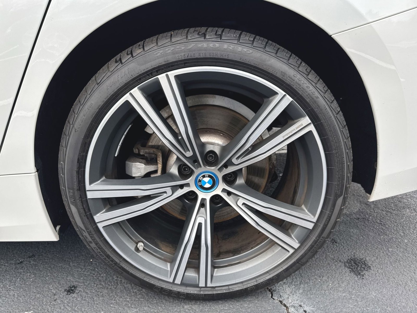 Used 2023 BMW 330e xDrive w/ Driving Assistance Package image 26