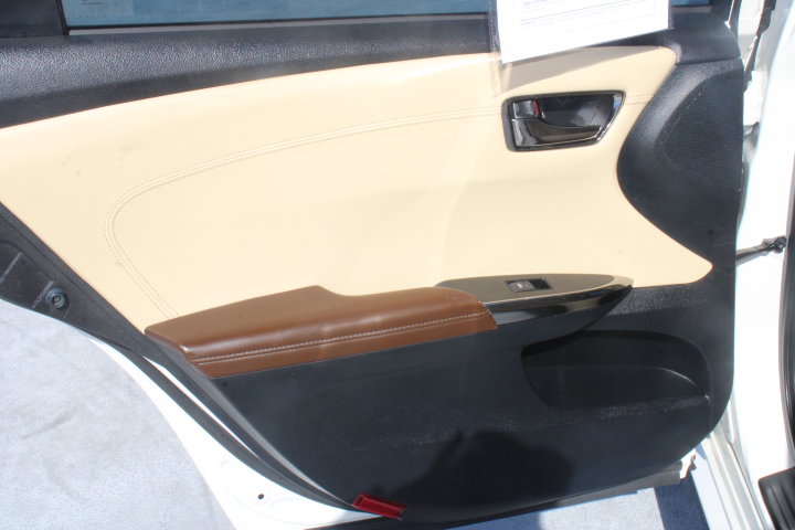 Used 2014 Toyota Avalon XLE Touring FWD image 12