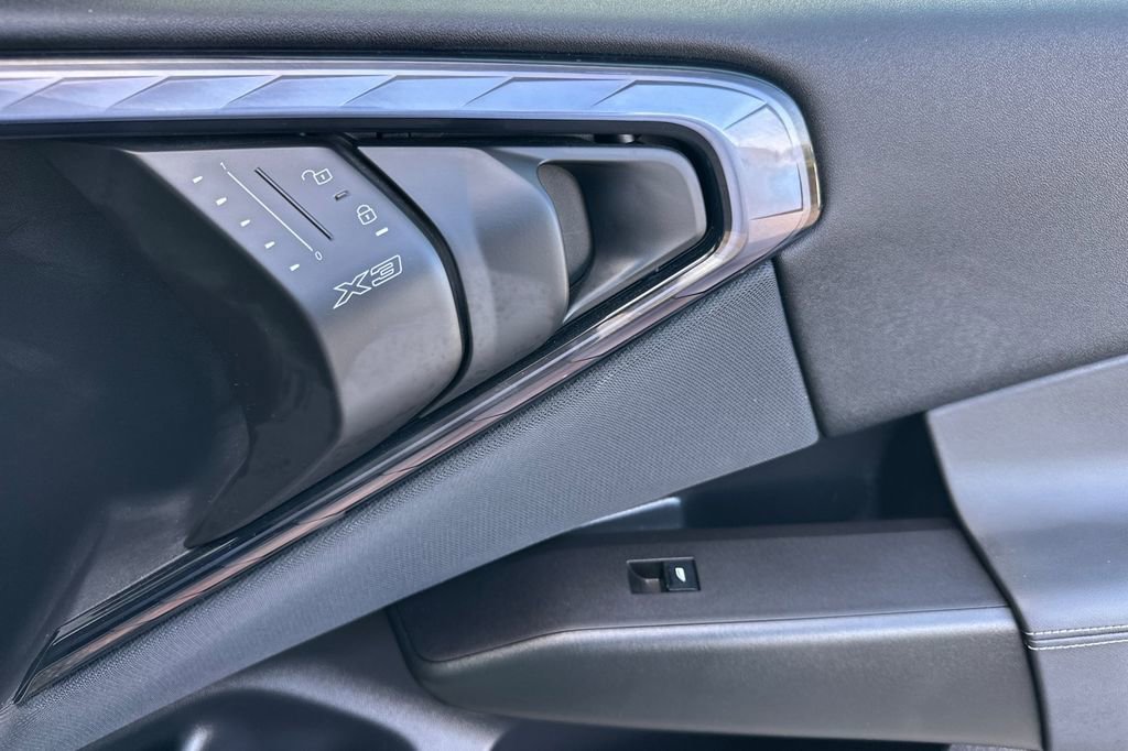 Used 2025 BMW X3 xDrive30i image 19