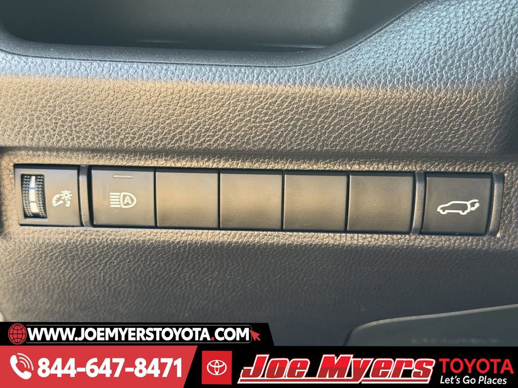 Used 2024 Toyota RAV4 XLE Premium image 25