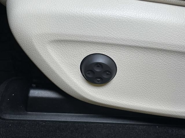 Used 2024 Mercedes-Benz GLS 450 4MATIC image 18