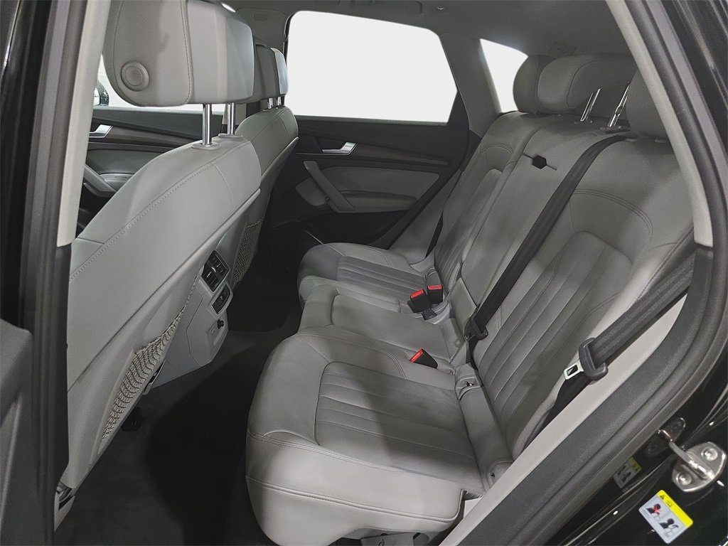 Used 2021 Audi Q5 2.0T Premium image 12