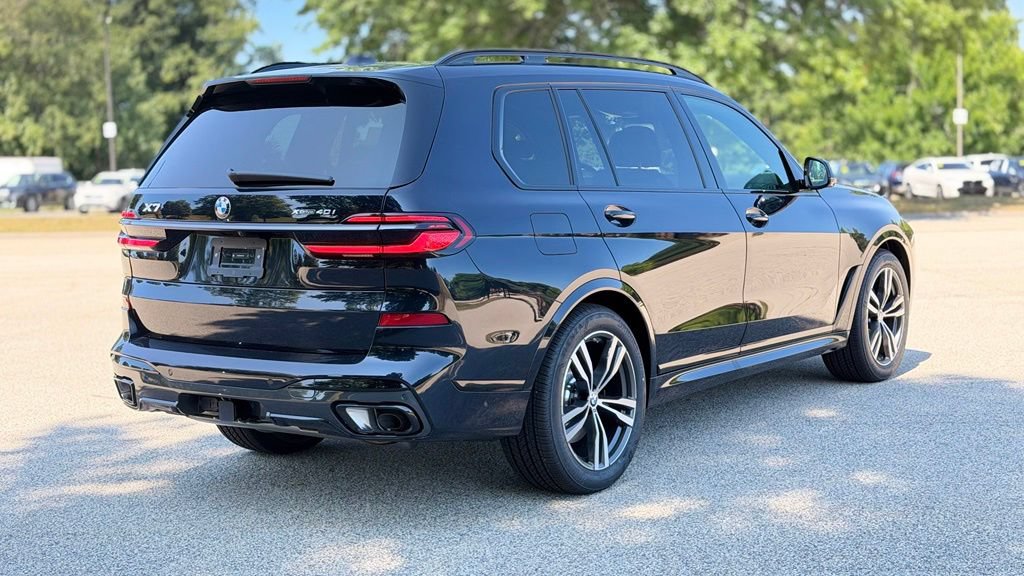 New 2027 BMW X7 xDrive40i w/ M Sport Package AWD/4WD image 8