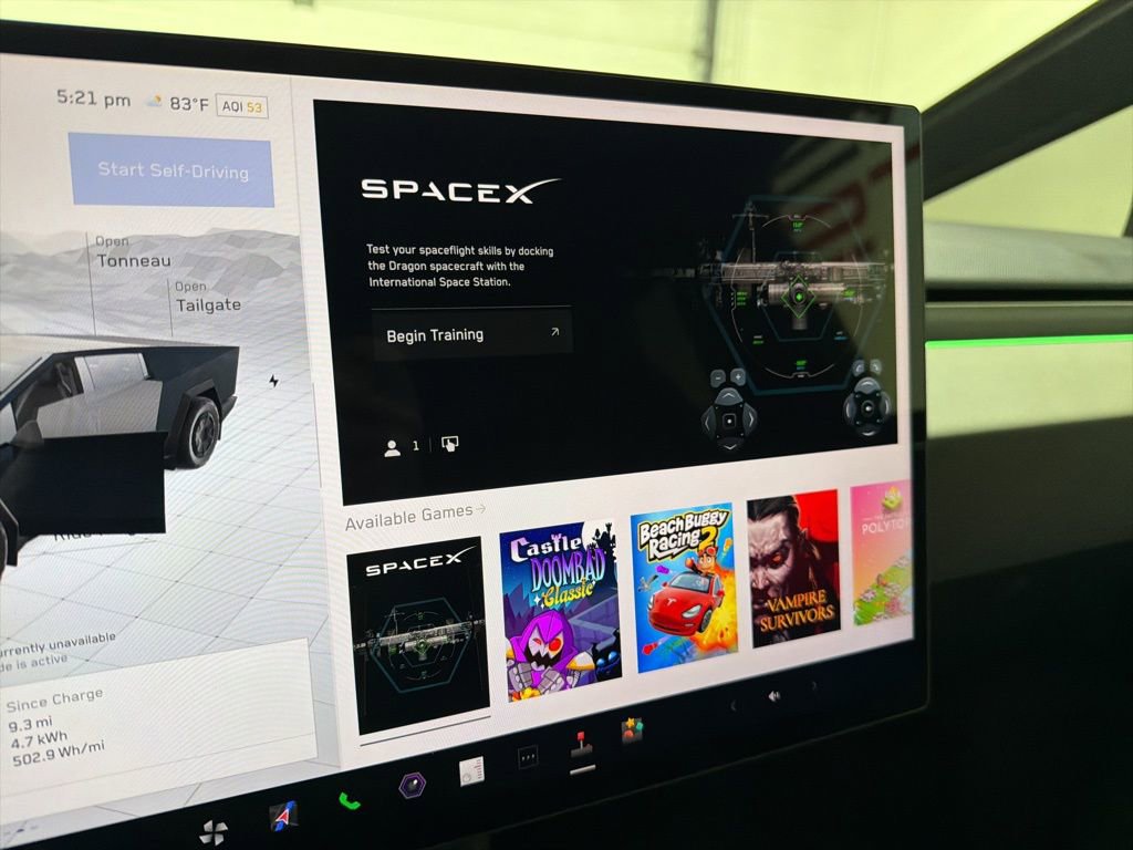 Used 2024 Tesla Cybertruck AWD Crew Cab image 37