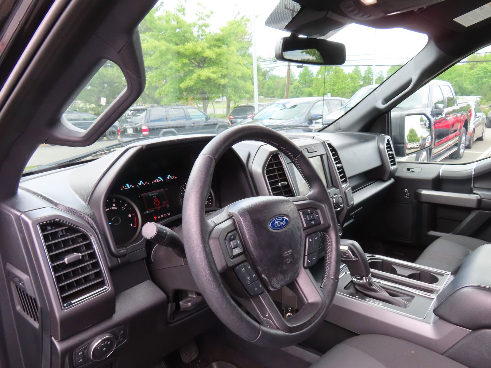 Used 2020 Ford F150 XLT w/ Equipment Group 302A Luxury AWD/4WD image 16