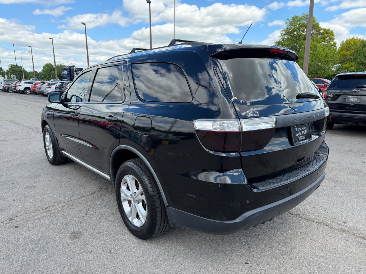 Used 2011 Dodge Durango Crew RWD image 5