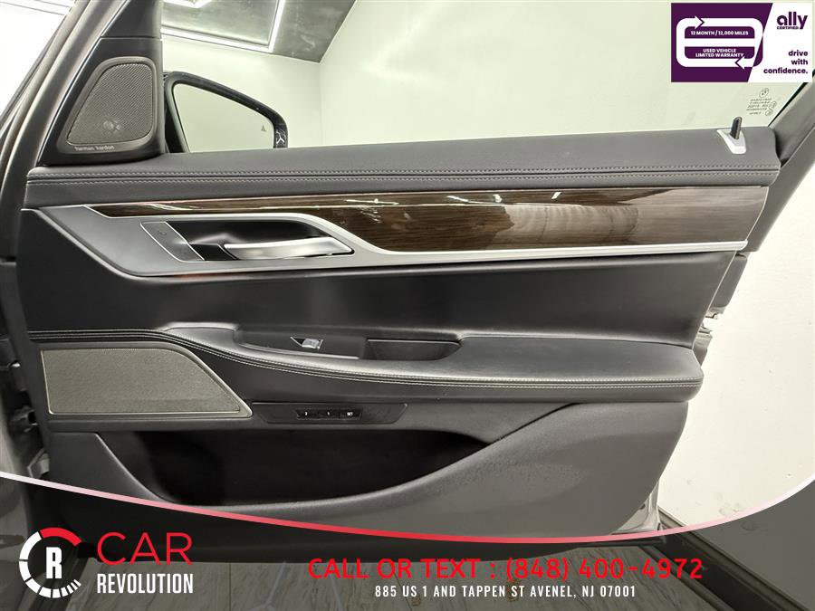 Used 2020 BMW 740i RWD image 39
