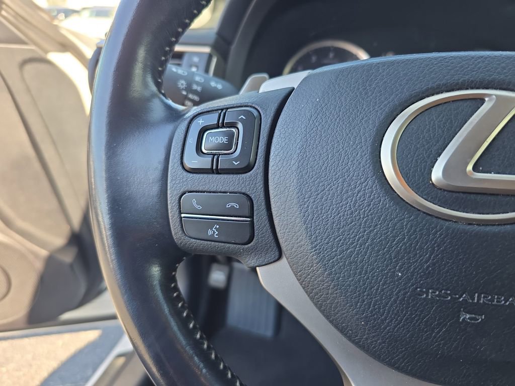 Used 2020 Lexus IS 300 image 17