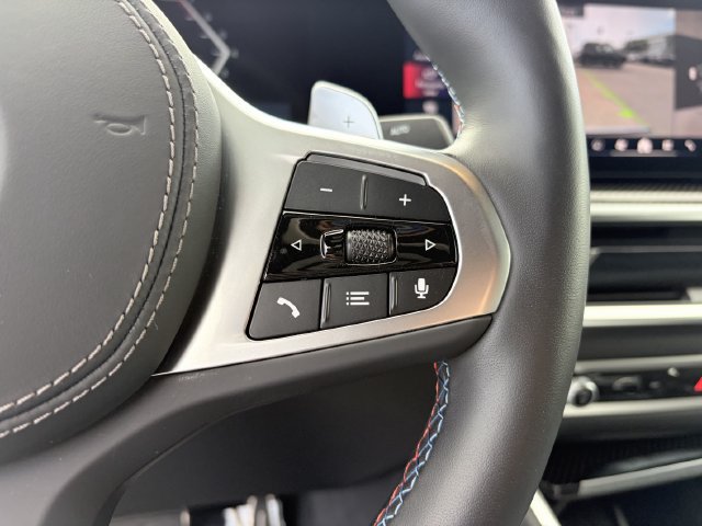 Used 2026 BMW X6 M60i AWD/4WD image 23
